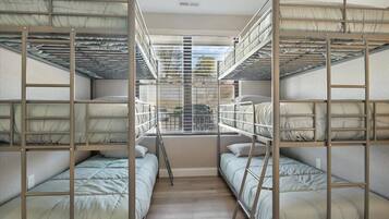 Condo, Multiple Beds, Patio (Lookout Lodge)