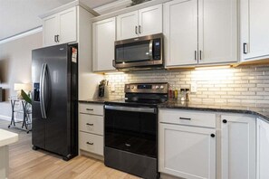 公寓式客房, 多张床, 露台 (Lookout Lodge) | 私人厨房