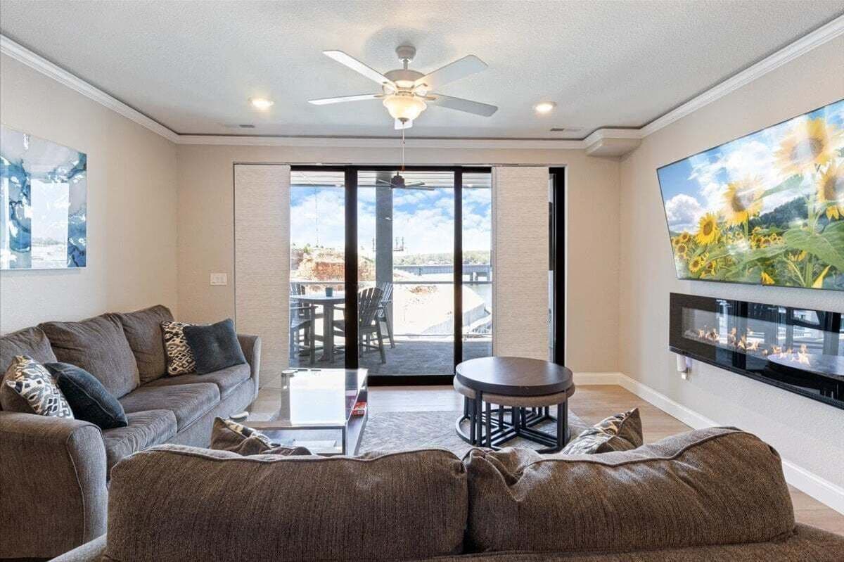 Leilighet, flere senger, terrasse (Lookout Lodge) | Oppholdsområde