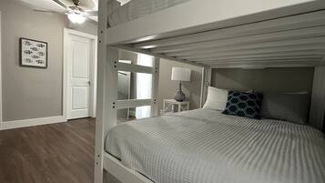 Condo, Multiple Beds, Patio (Castaway Cove Unit 1) | 3 bedrooms, individually decorated, individually furnished, bed sheets