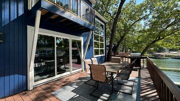 Appartement, Meerdere bedden, terras (Castaway Cove Unit 1) | Buiten dineren