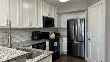 Condo, Multiple Beds, Patio (Castaway Cove Unit 1) | Private kitchen