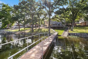 Exterior detail - Perfect Family House in Osage Beach With Expansive Deck, Private Dock, & Boat Slip (Osage Beach)