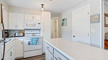 Hus, flere senger, terrasse (Family Ties) | Eget kjøkken