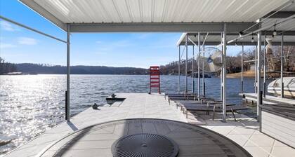 Loto Pointe, Updated Luxury Home w/ Boat & PWC Slip, Boat Ramp, Firepits, Pool Table & More!