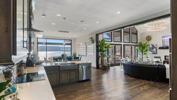 House, Multiple Beds, Patio (LOTO Pointe) | Interior