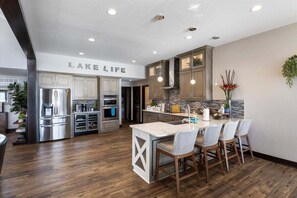 منزل - عدة أسرّة - برواق (LOTO Pointe) | مطبخ خاص