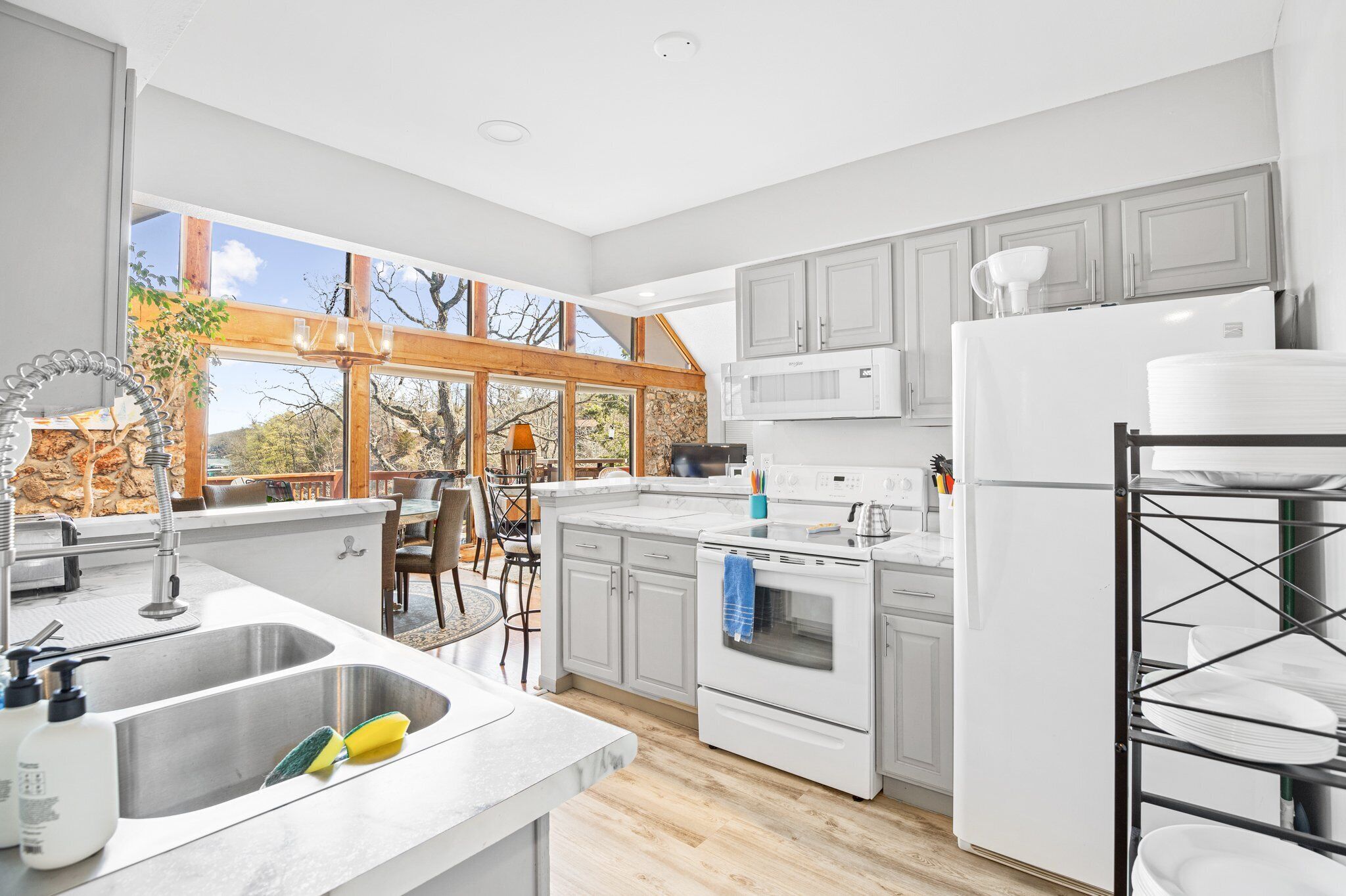 Nhà, nhiều giường, sân hiên (Woodmont Point) | Bếp riêng