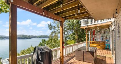 Amazing Views Close to the Strip - Private Dock!