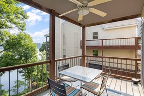 Huoneisto, useita sänkyjä, parveke (Sunset Spectacular) | Näkymä huoneesta