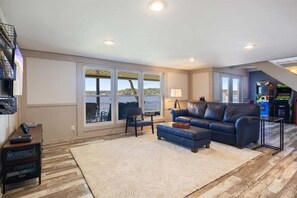 Hus - flera sängar - uteplats (Holiday Point) | Vardagsrum