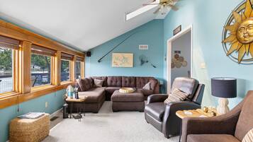 House, Multiple Beds, Patio (Bikini Bungalow) | Living area