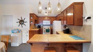 House, Multiple Beds, Patio (Bikini Bungalow) | Private kitchen