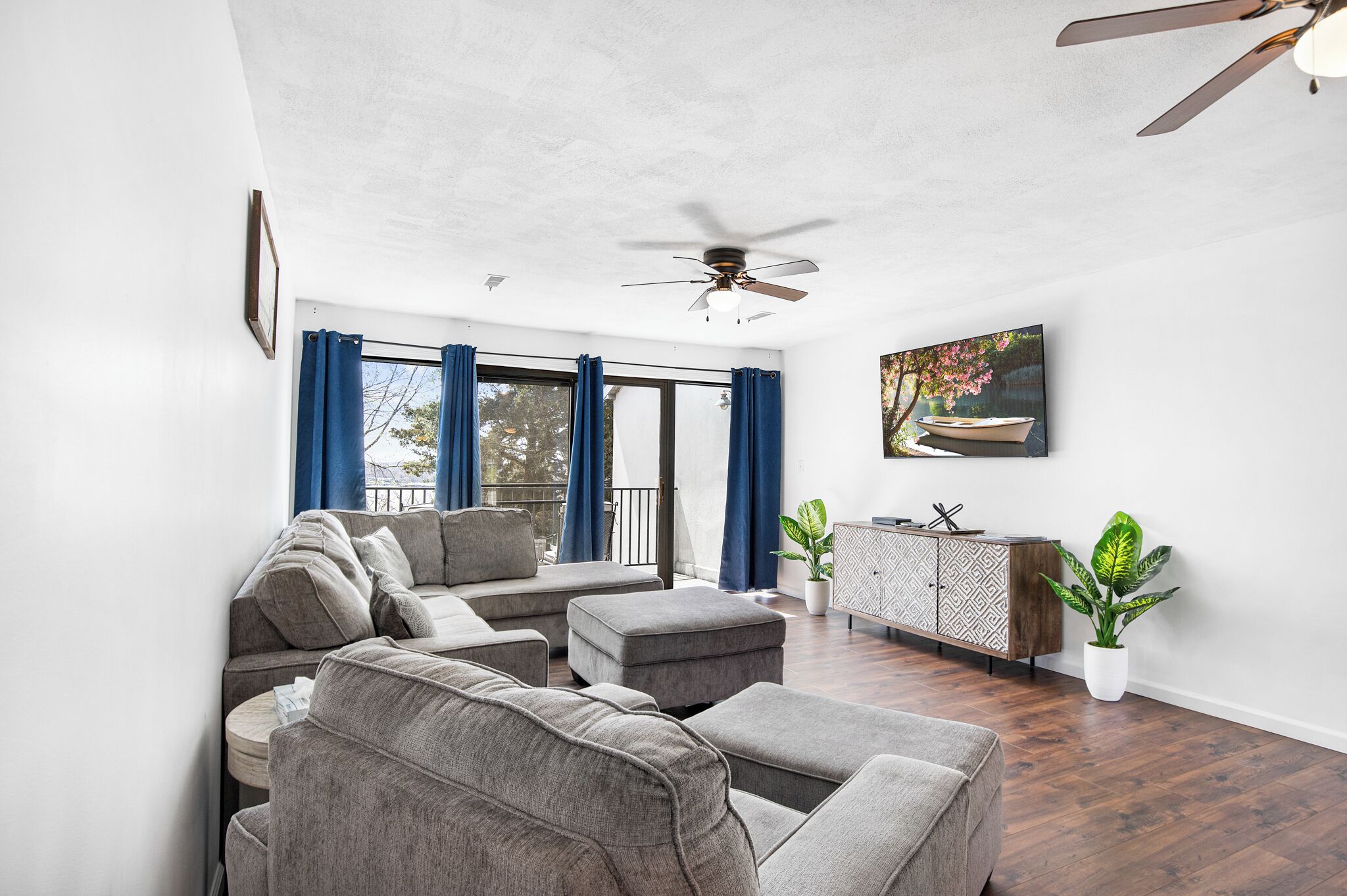 Condo, varias camas, acceso a la alberca (Treetop Vibes on Horseshoe Bend) | Área de sala de estar