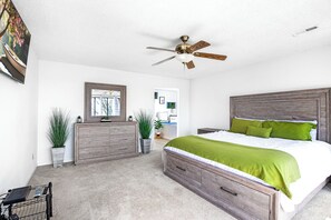 Apartamento, varias camas, acceso a la piscina (Treetop Vibes on Horseshoe Bend) | 2 dormitorios, decoración individual, mobiliario individual