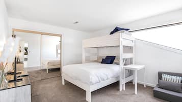 Condo, Multiple Beds, Pool Access (Treetop Vibes on Horseshoe Bend) | 2 bedrooms, individually decorated, individually furnished, bed sheets