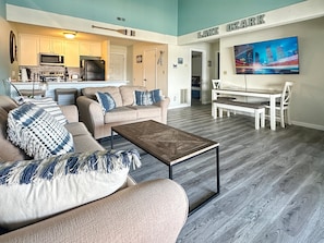 Condo, várias camas, acesso à piscina (Blue Haven) | Área de estar