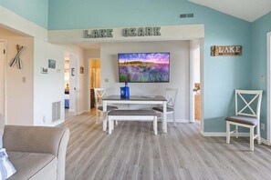 Lejlighed - flere senge - adgang til pool (Blue Haven) | Interiør