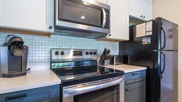 Condo, Multiple Beds, Pool Access (Blue Haven) | Private kitchen