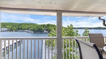 Condo, Berbilang Katil, Pool Access (Blue Haven) | Pemandangan dari bilik