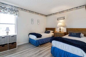 Lejlighed - flere senge - adgang til pool (Blue Haven) | 2 soveværelser, individuelt design, individuel indretning, sengetøj