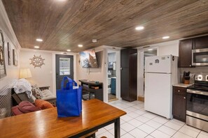 Maison, plusieurs lits, bain à remous (Hawk's Landing) | Intérieur