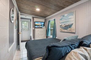 House, Multiple Beds, Hot Tub (Hawk's Landing) | 2 bedrooms, individually decorated, individually furnished, bed sheets - Lakefront Fishing Retreat w/ Dock, Hot Tub & Deck Views (Sunrise Beach)