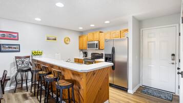 House, Multiple Beds, Patio (Pelican Place) | Private kitchen