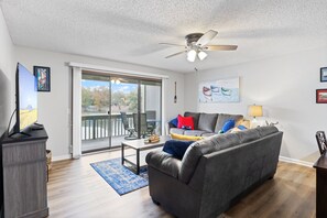 Hus - flere senge - terrasse (Pelican Place) | Opholdsområde