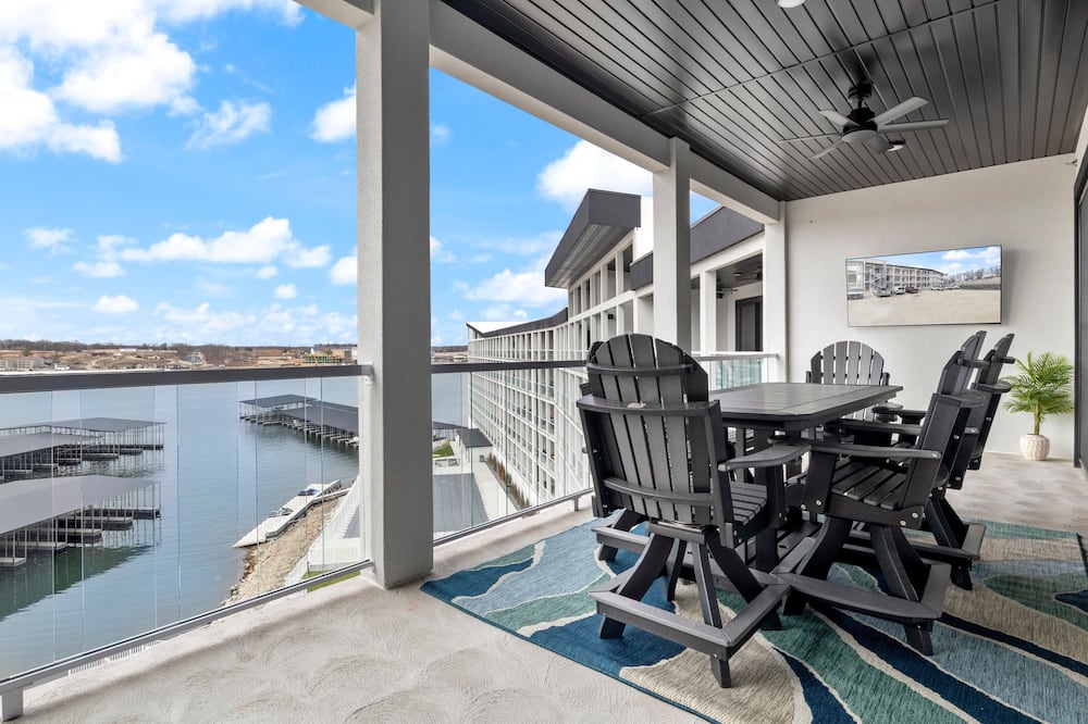 Scenic Views, Outdoor Grill & Dine, Fireplace, Games