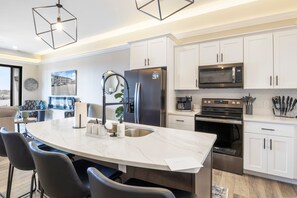 Condo, varias camas, acceso a la alberca (Seas The Day) | Cocina privada