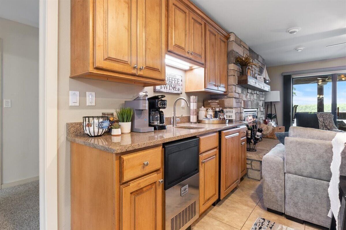 Condo, varias camas, acceso a la alberca (Knolls Haven) | Cocina privada