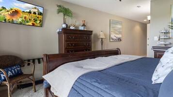 Condo, várias camas, acesso à piscina (Knolls Haven) | 3 quartos, individualmente decorados, individualmente mobiliados