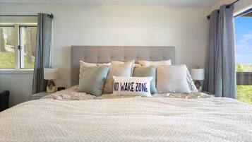 Condo, Multiple Beds, Pool Access (Knolls Haven) | 3 bedrooms, individually decorated, individually furnished, bed sheets