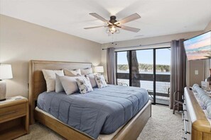 Condo, Multiple Beds, Pool Access (Knolls Haven) | 3 bedrooms, individually decorated, individually furnished, bed sheets - Excellent Family Stay w/ Boat Slip, 2 Pools, Hot Tub, Courts & Arcade Games (Osage Beach)