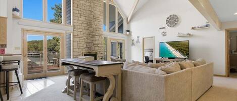 House, Multiple Beds, Patio (Wolf Lakehouse) | Living area