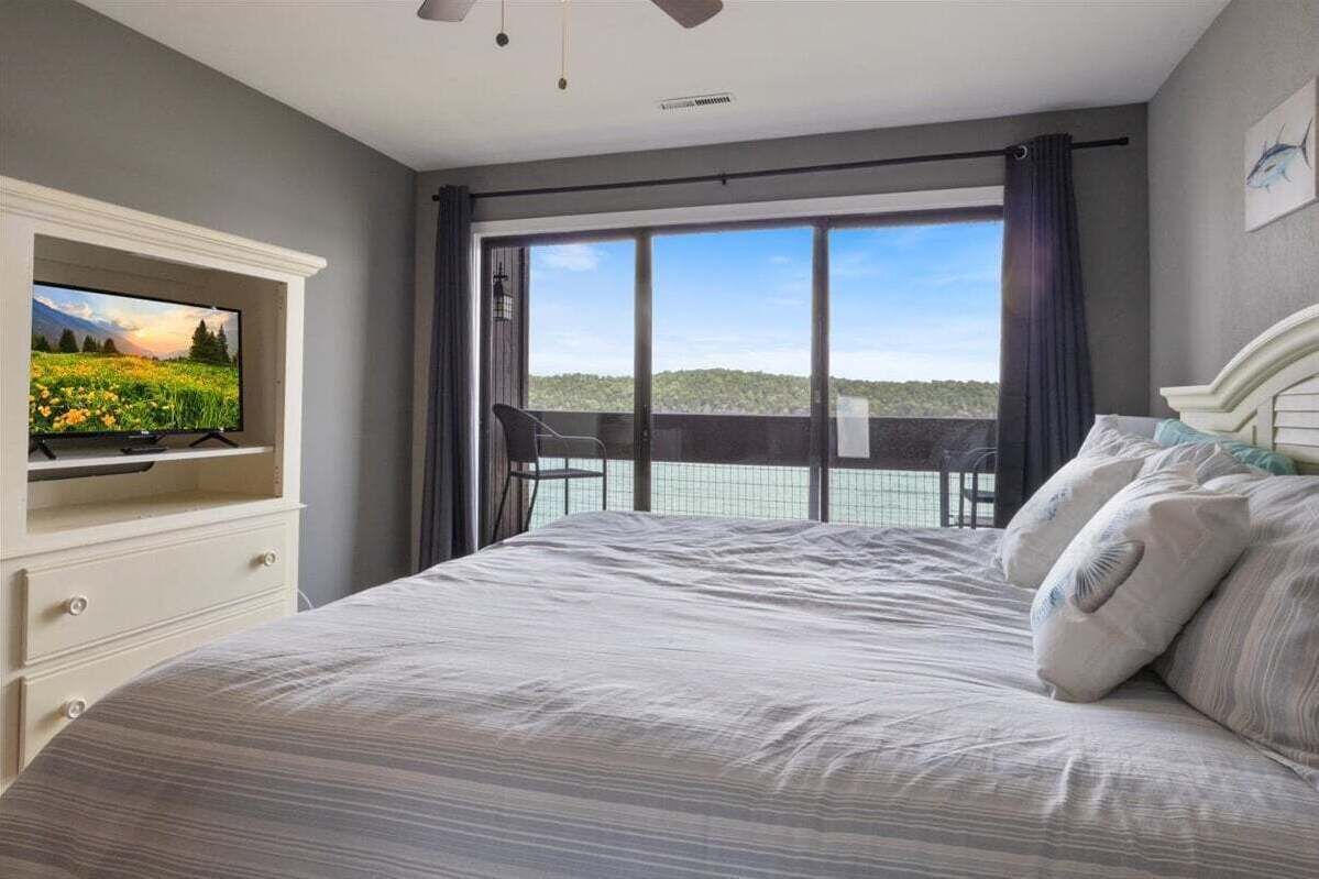 コンドミニアム ベッド (複数台) プールアクセス (Lakeside Oasis) | 2 室のベッドルーム、客室ごとに異なる装飾、客室ごとに異なるインテリア