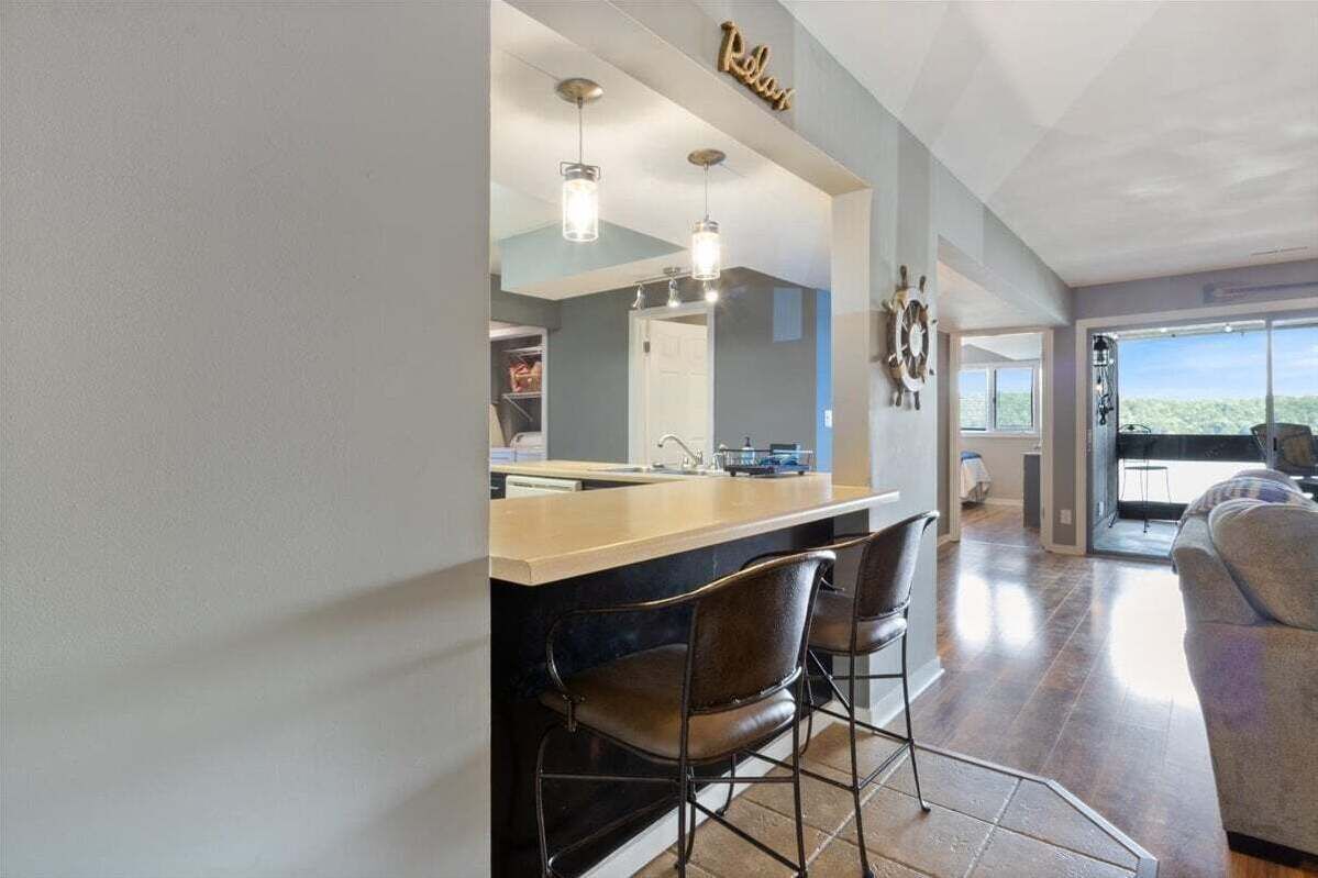 コンドミニアム ベッド (複数台) プールアクセス (Lakeside Oasis) | 内装