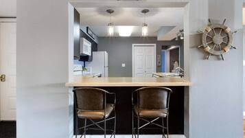 Leilighet, flere senger, adgang til basseng (Lakeside Oasis) | Eget kjøkken