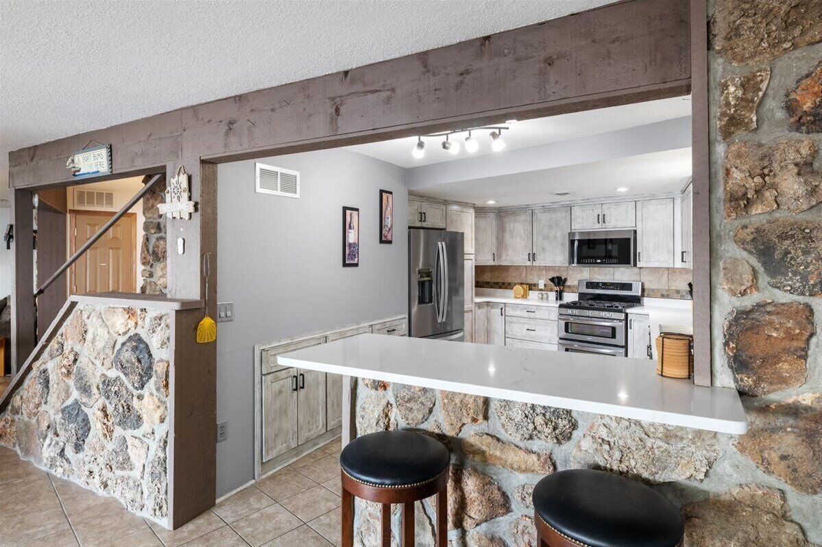 ハウス ベッド (複数台) スパ浴槽 (Sunrise Retreat) | 専用キッチン