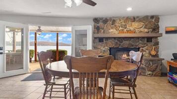 House, Multiple Beds, Hot Tub (Sunrise Retreat) | 4 bedrooms, individually decorated, individually furnished, bed sheets
