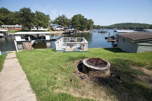 إطلالة على المياه