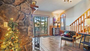 House, Berbilang Katil, Patio (Cozy Digs Lake Lodge) | Bahagian dalam