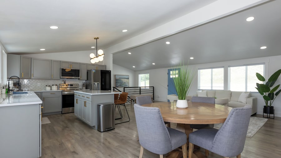 Great Location & Lake Views, Kayak, Boat Slip