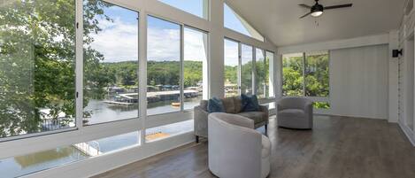 Hus, flere senger, terrasse (Off The Hook) | Innvendig