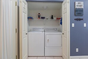 Condo, varias camas, acceso a la alberca (Emerald Escape) | Interior