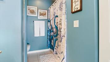 Condo, Multiple Beds, Pool Access (Emerald Escape) | Interior