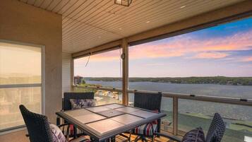 Bloc d'apartaments, diversos llits, accés a la piscina (Emerald Escape)