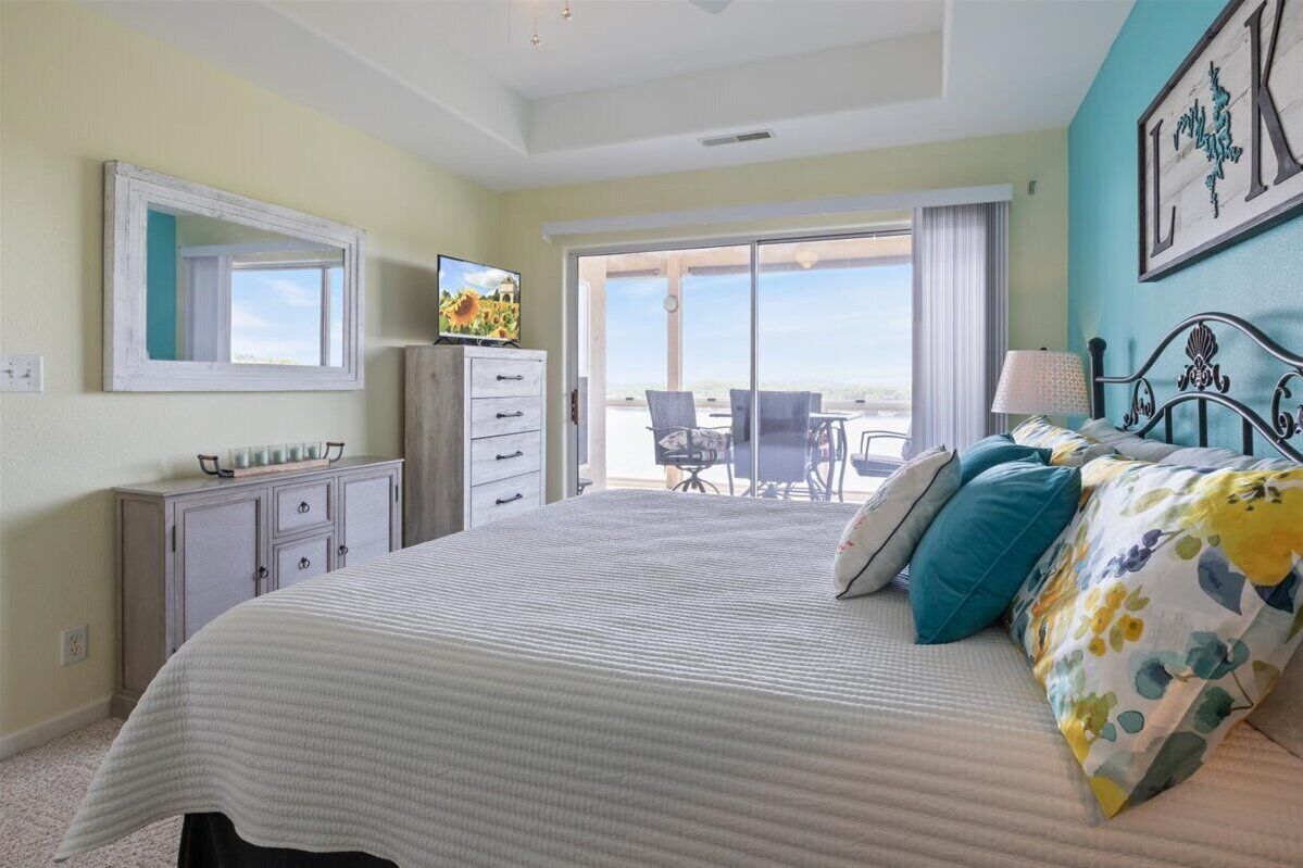 Condo, Multiple Beds, Pool Access (Emerald Escape) | 3 bedrooms, individually decorated, individually furnished, bed sheets