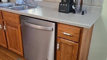 Casa, varias camas, patio (Lighthouse Haven) | Cocina privada